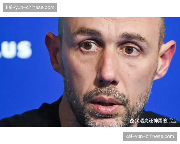 蒙特利尔主帅多纳代尔下课，前佛罗伦萨球星告别帅位